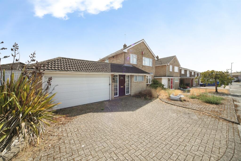 Main image of property: Balcombe Close, Luton