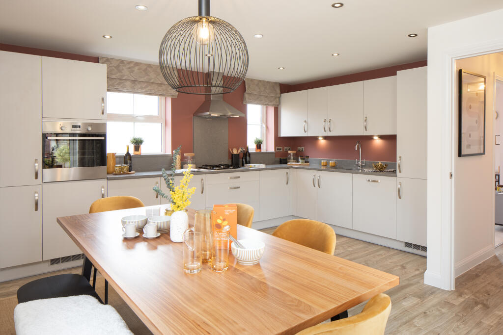 Main image of property: Long Chaulden, Hemel Hempstead
