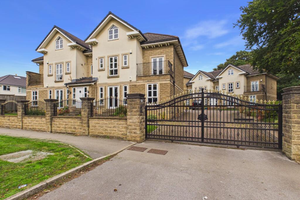 Main image of property: Ring Road, Seacroft, Leeds, LS14