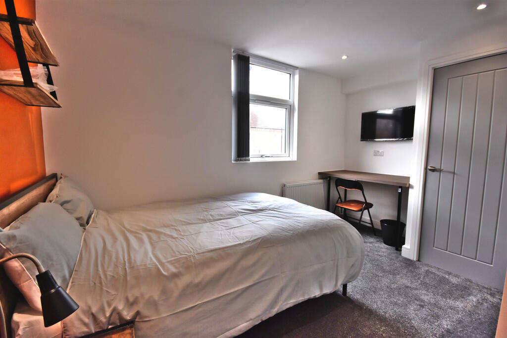 Main image of property: Hamilton Road, Stoke, Coventry, CV2 4FG