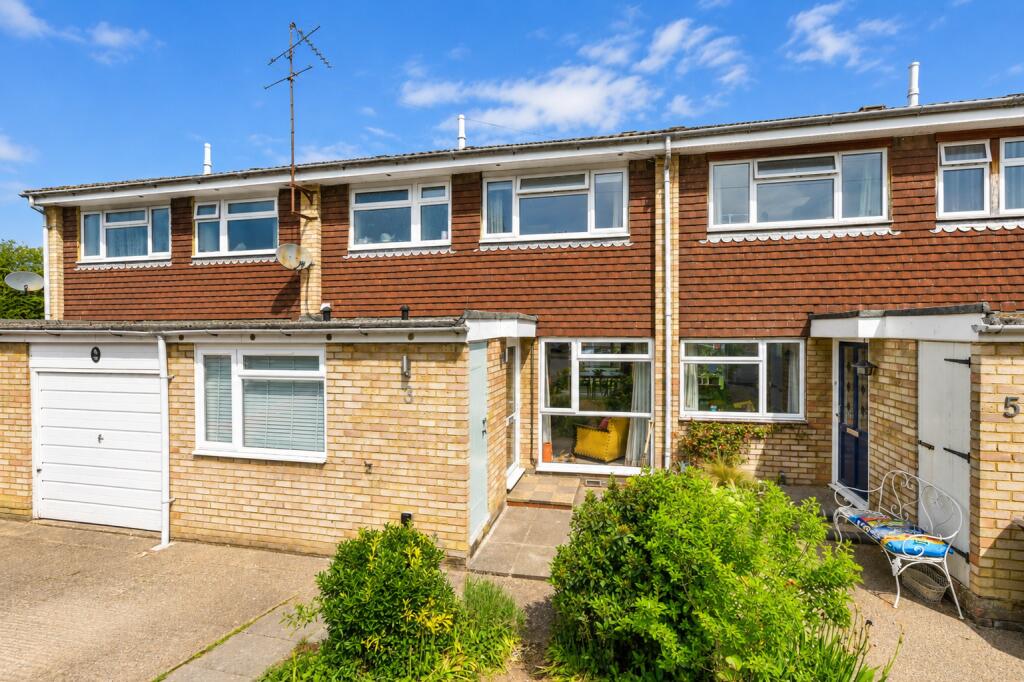 Main image of property: Farm Close, Harpenden, Hertfordshire, AL5