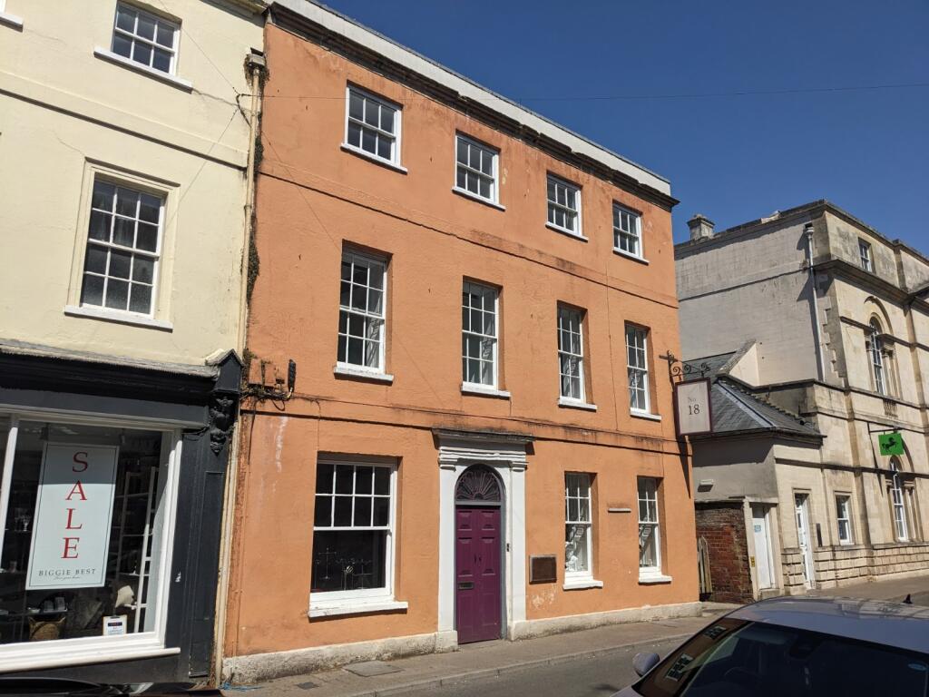 Main image of property: Castle Street, Cirencester, Gloucestershire, GL7