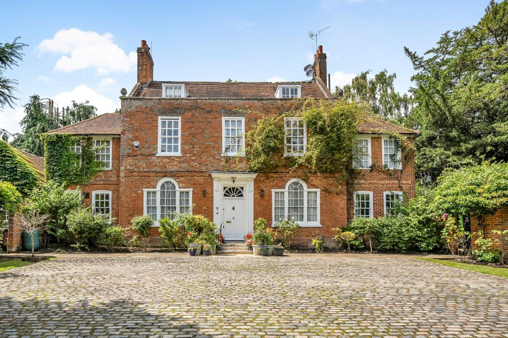 Main image of property: Chalk Lane, Epsom, KT18