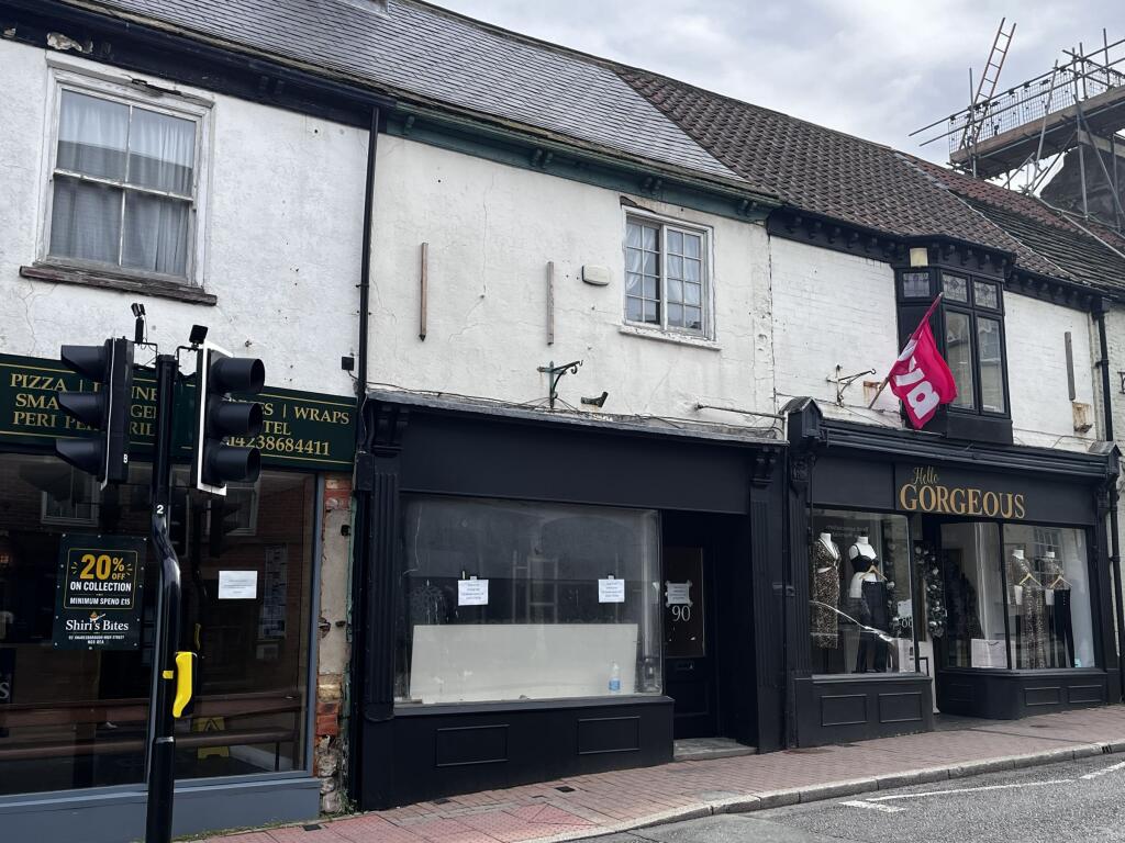 Main image of property: 90 High Street, Knaresborough
