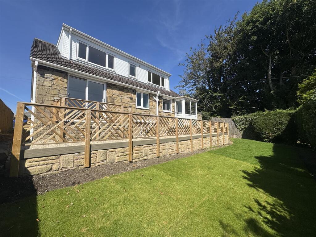 Main image of property: Upper Lane, Emley, HD8 9RG