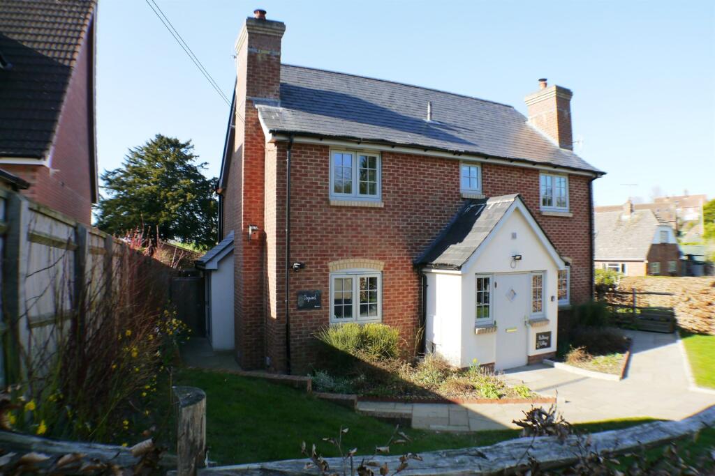 Main image of property: Redlynch