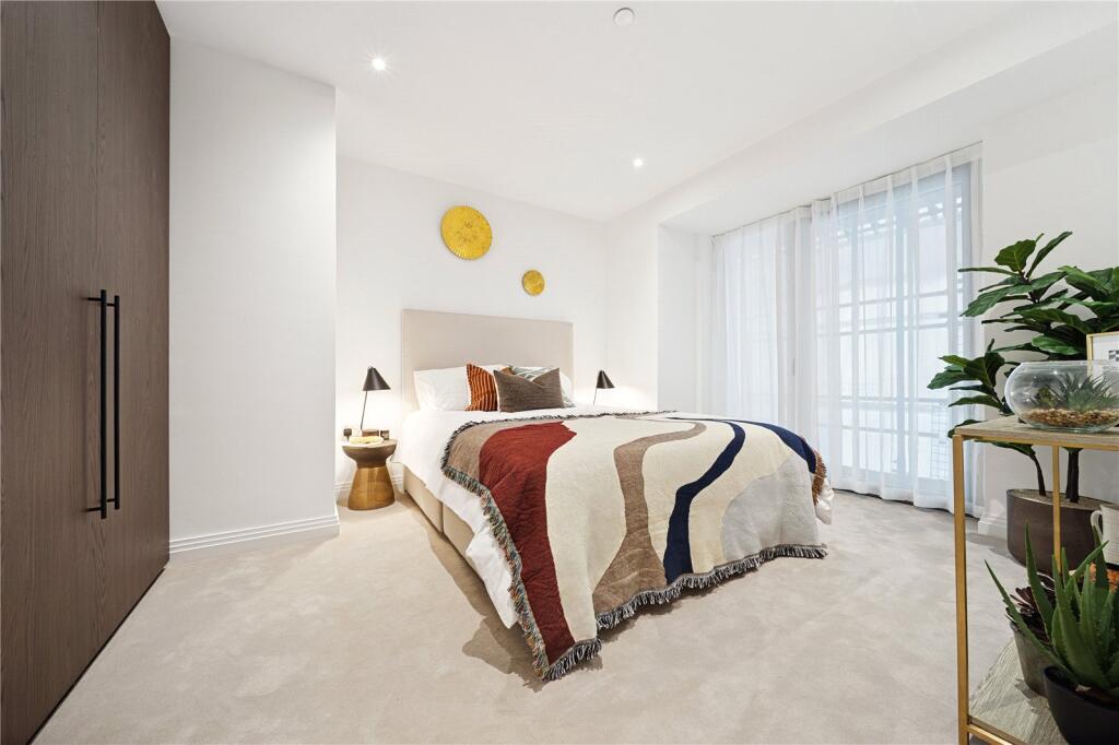 Main image of property: Eden Place, Royal Eden Docks, London, E16