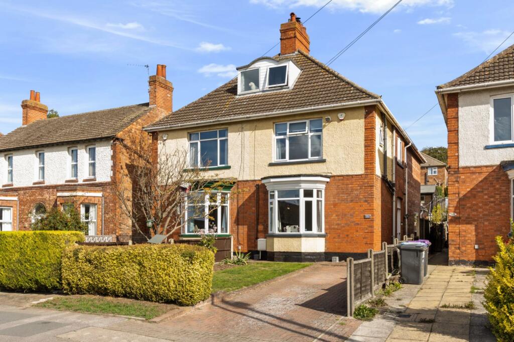 Main image of property: Lea Road, Gainsborough, Lincolnshire, DN21