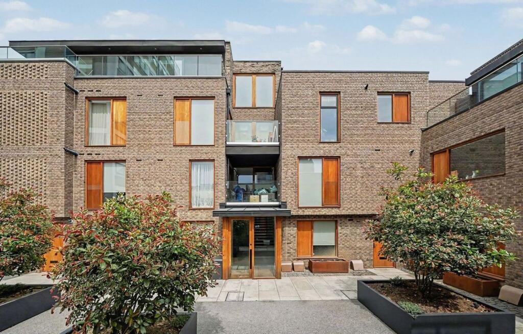 Main image of property: Wilberforce Road , Spire mews N4 2JD
