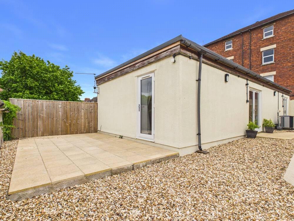 Main image of property: Bath Road, Stroud, Gloucestershire, GL5