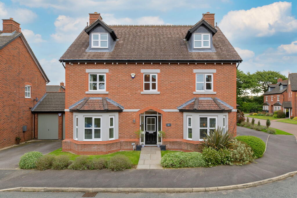 Main image of property: Sandmoor Place, Lymm, WA13 0LQ