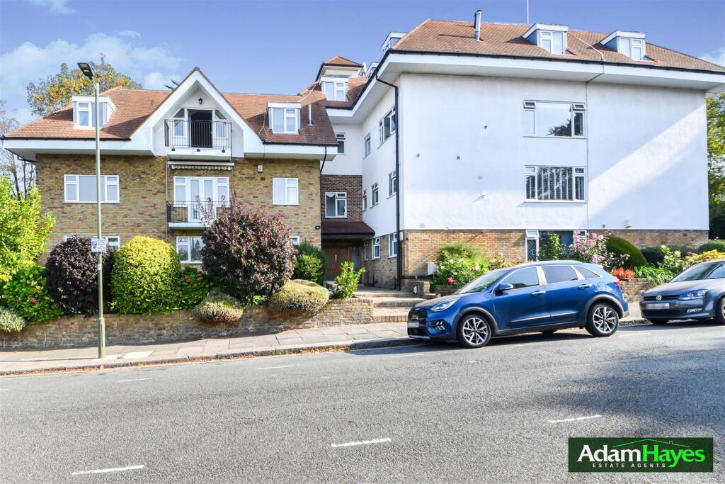 Main image of property: Hendon Lane, Finchley, N3