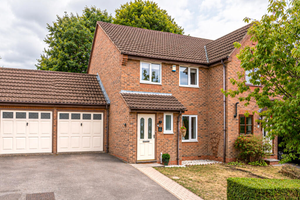 Main image of property: Broadleaze, Shirehampton, Bristol, Bristol