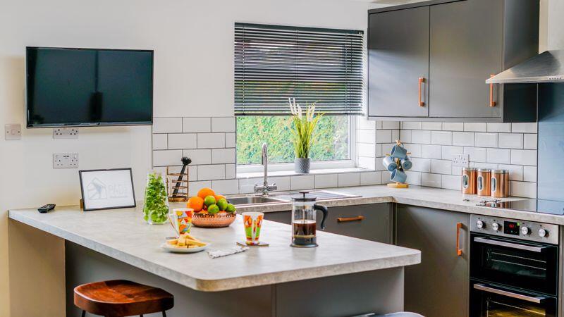 Main image of property: EN-SUITE ROOM TO SUIT PROFESSIONAL