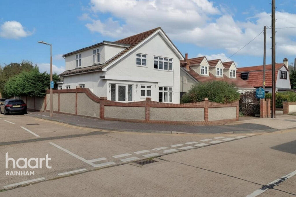 Main image of property: Parsonage Road, Rainham