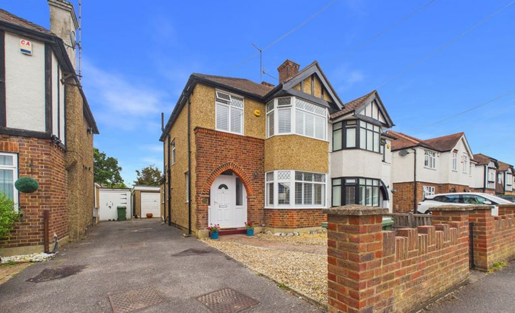 Main image of property: Queens Walk, Ruislip, HA4