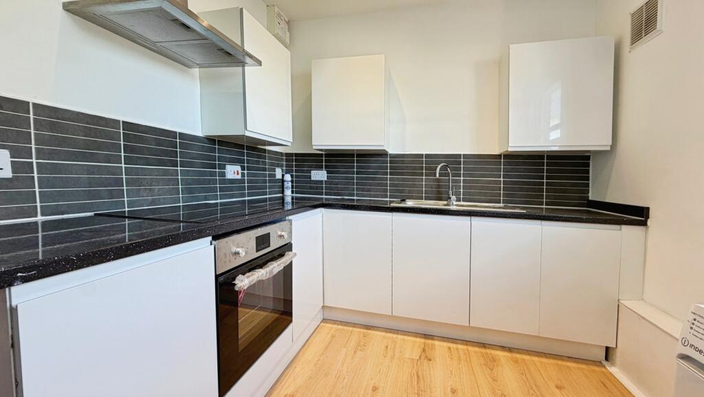 Main image of property: Hambridge Road, Newbury, Berkshire, RG14