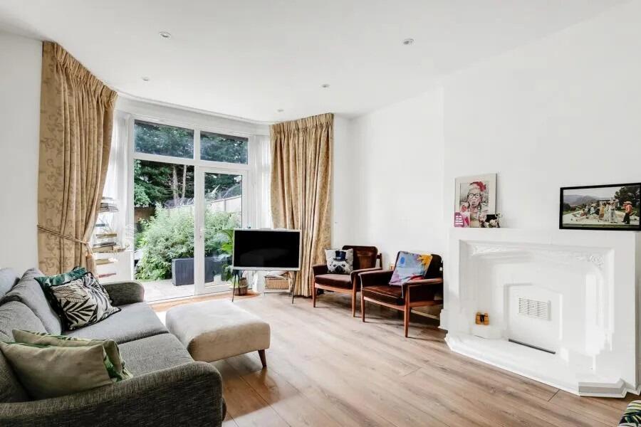 Main image of property: Hoop Lane, Golders Green NW11