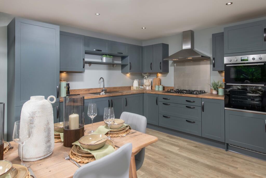 Main image of property: York Way, 
Northampton, Northamptonshire, 
NN5 7PZ