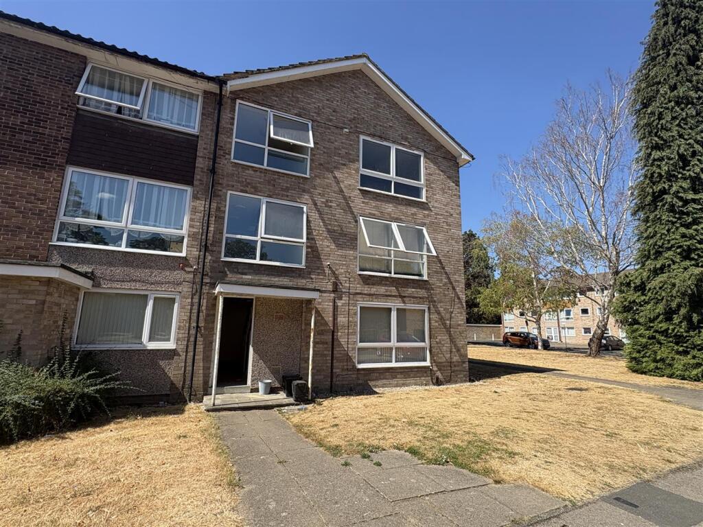 Main image of property: Lima Court, Bath Road, Reading