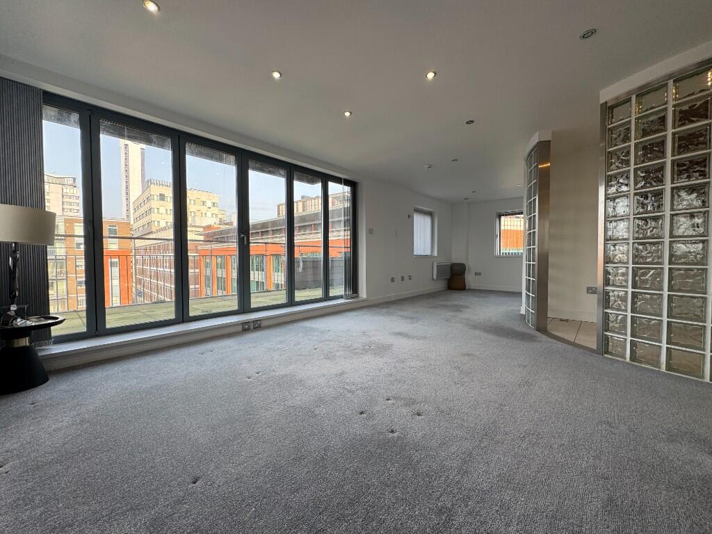 Main image of property: Duplex, Islington Gates, Fleet Street, B3