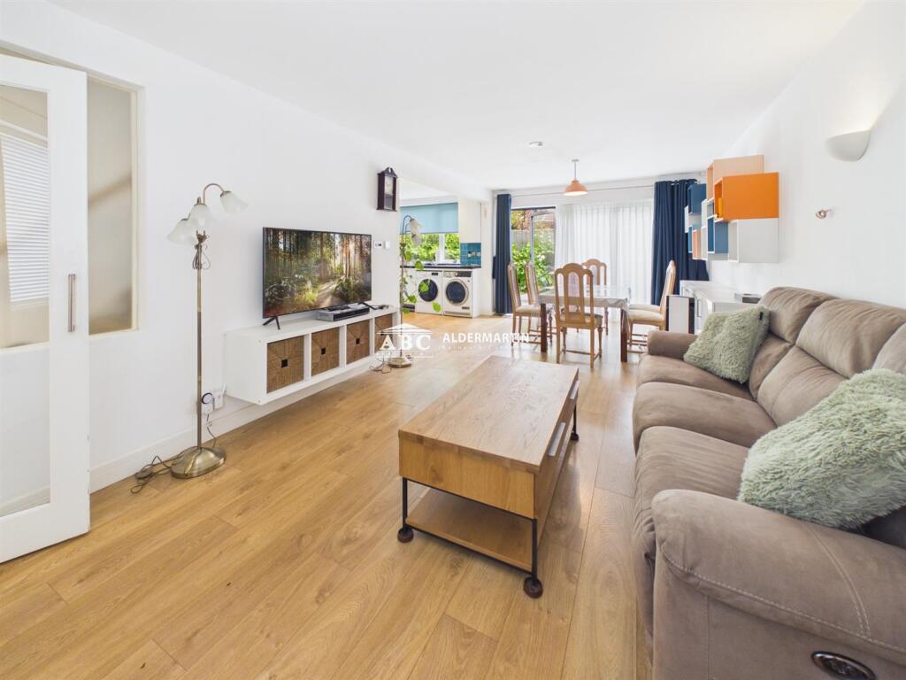 Main image of property: Stonegrove, Edgware