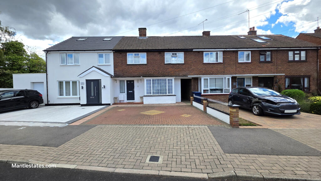 Main image of property: HERTFORD ROAD, BARNET EN4 9BH