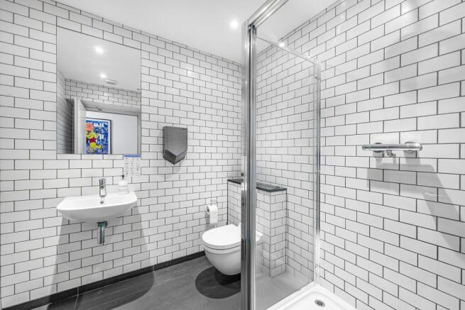 BATHROOM 1.jpg