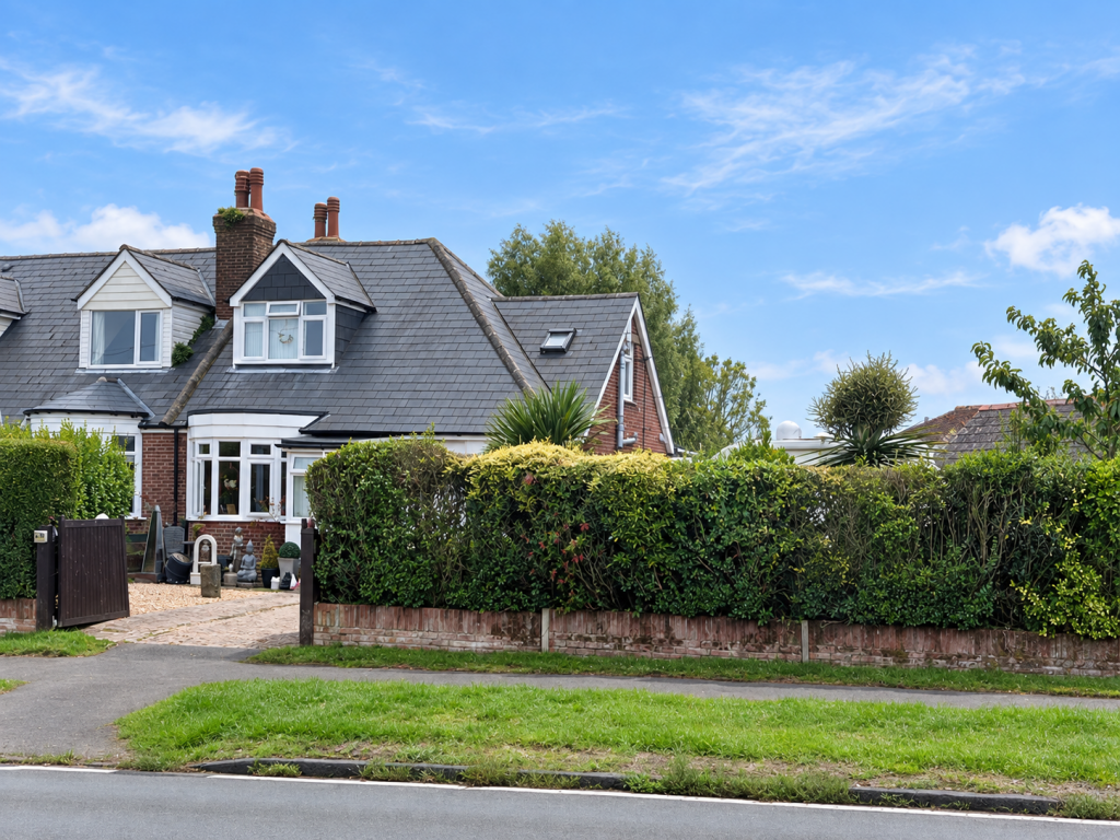 Main image of property: New Dover Road, Capel-le-Ferne, CT18