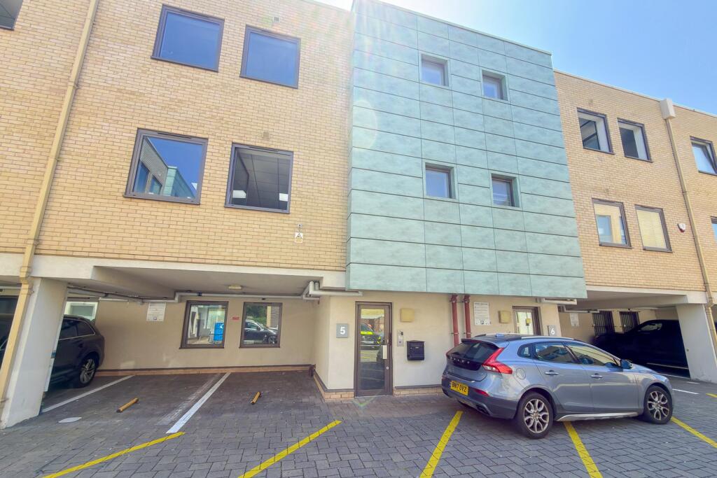 Main image of property: Unit 5 Hawthorn Business Centre, 165 Granville Road NW2 2AZ