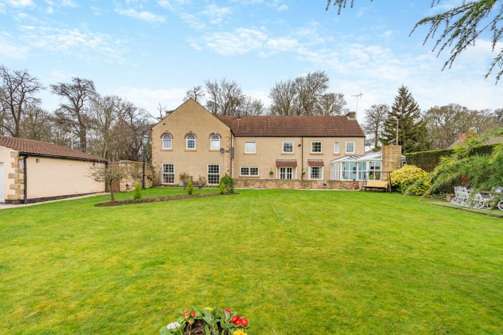 Main image of property: Kilnhurst Road, Rotherham, S65 4PE
