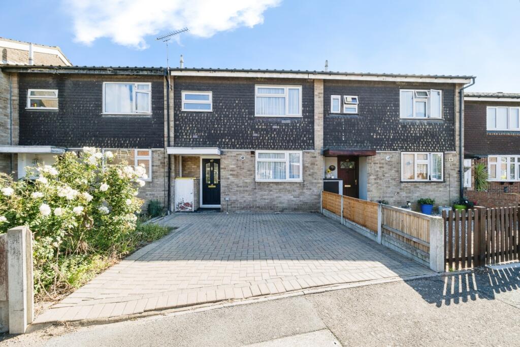 Main image of property: Theydon Gardens, Rainham, RM13