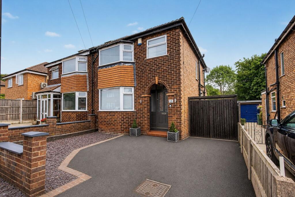 Main image of property: Elmridge Drive, Hale Barns, WA15