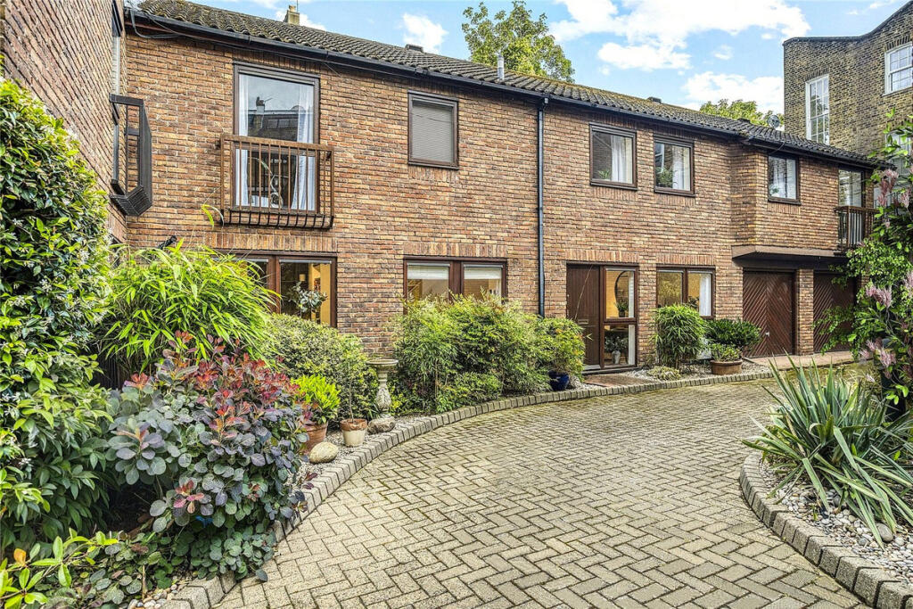 Main image of property: Belsize Mews, London, NW3