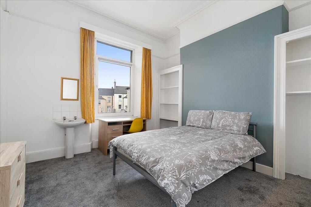 Main image of property: North Road East, Plymouth