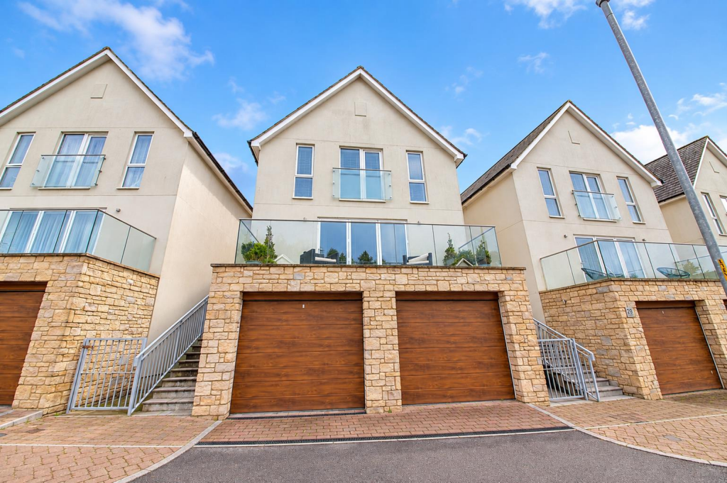 Main image of property: The Avenue, Tunbridge Wells