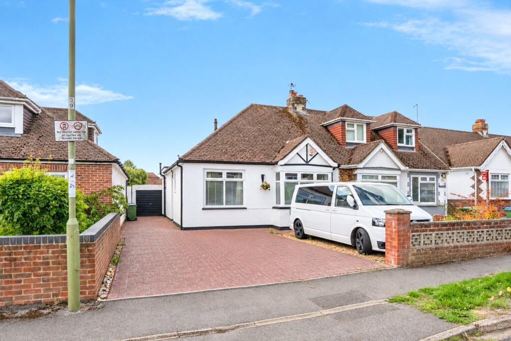 Main image of property: The Crossway, Fareham, Hampshire, PO16
