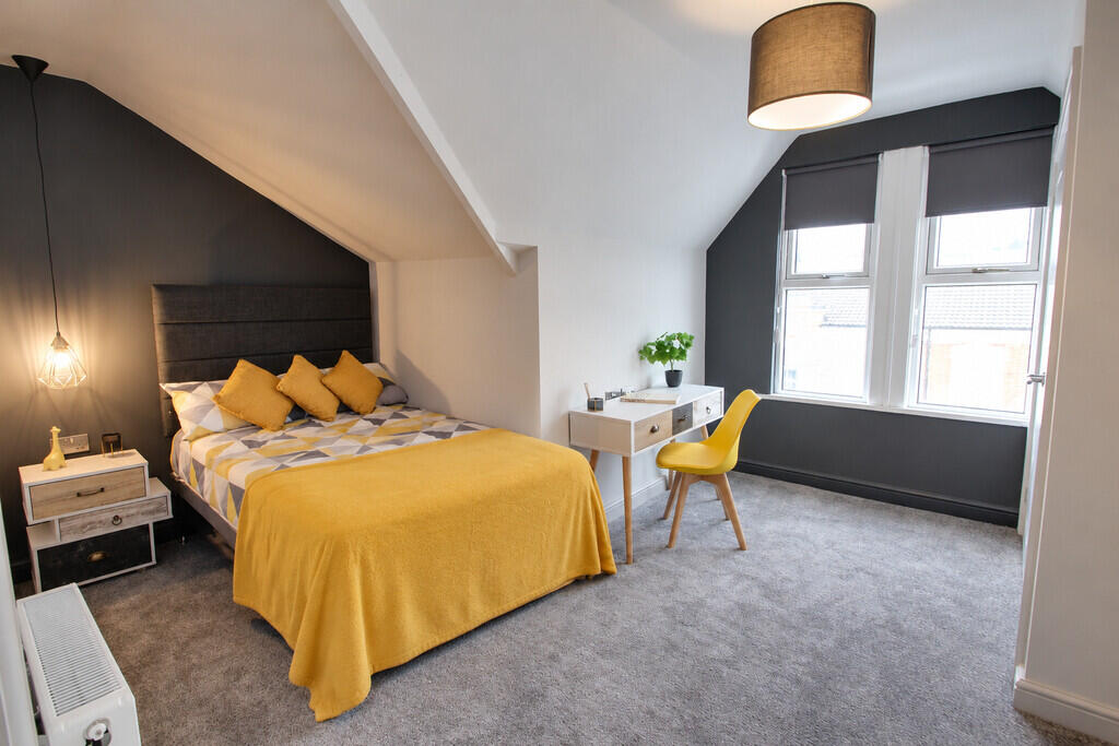 Main image of property: Hawkesbury Road, Leicester