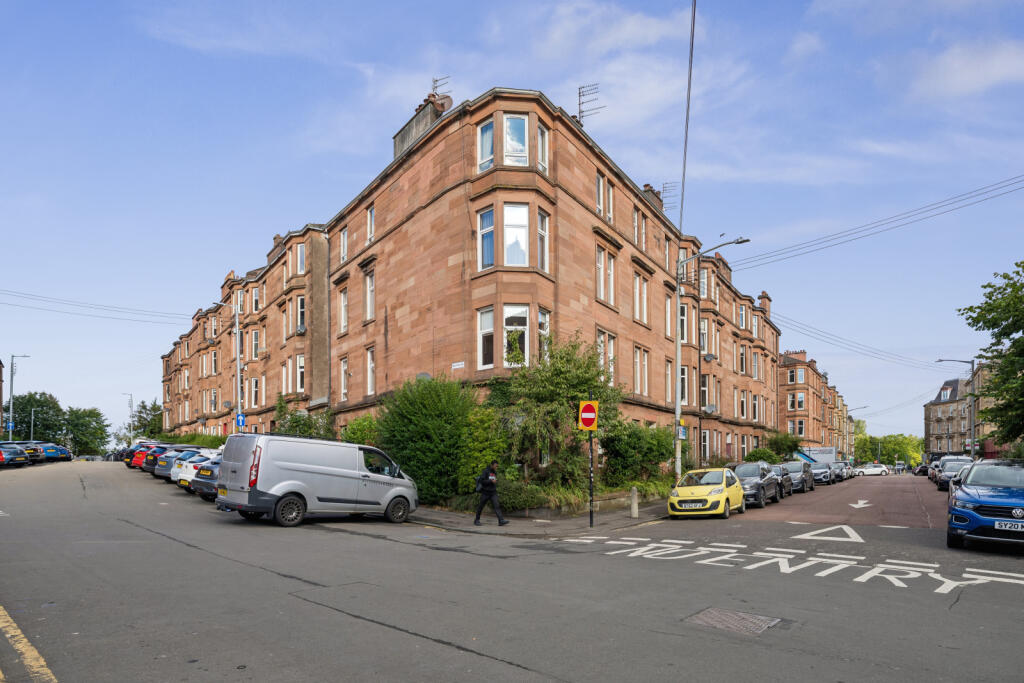 Main image of property: 42 Clincart Road, Flat 3/1, Mount Florida, Glasgow, G42