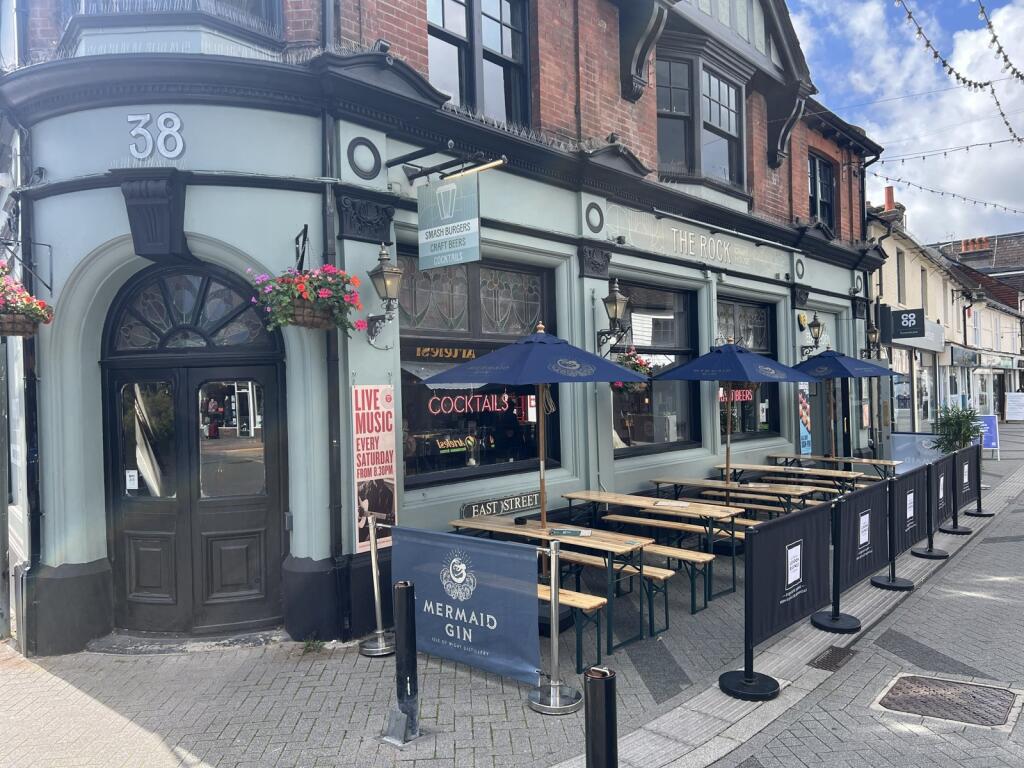 Main image of property: 38 East Street, Horsham, West Sussex