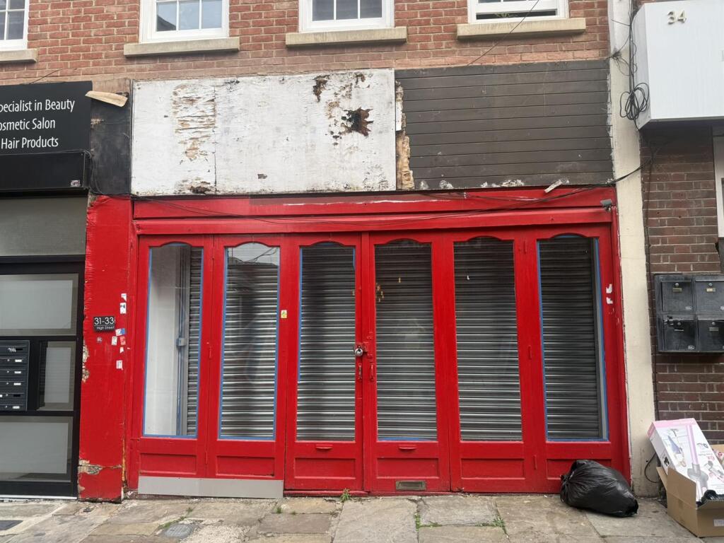 Main image of property: 33 High Street, Gravesend