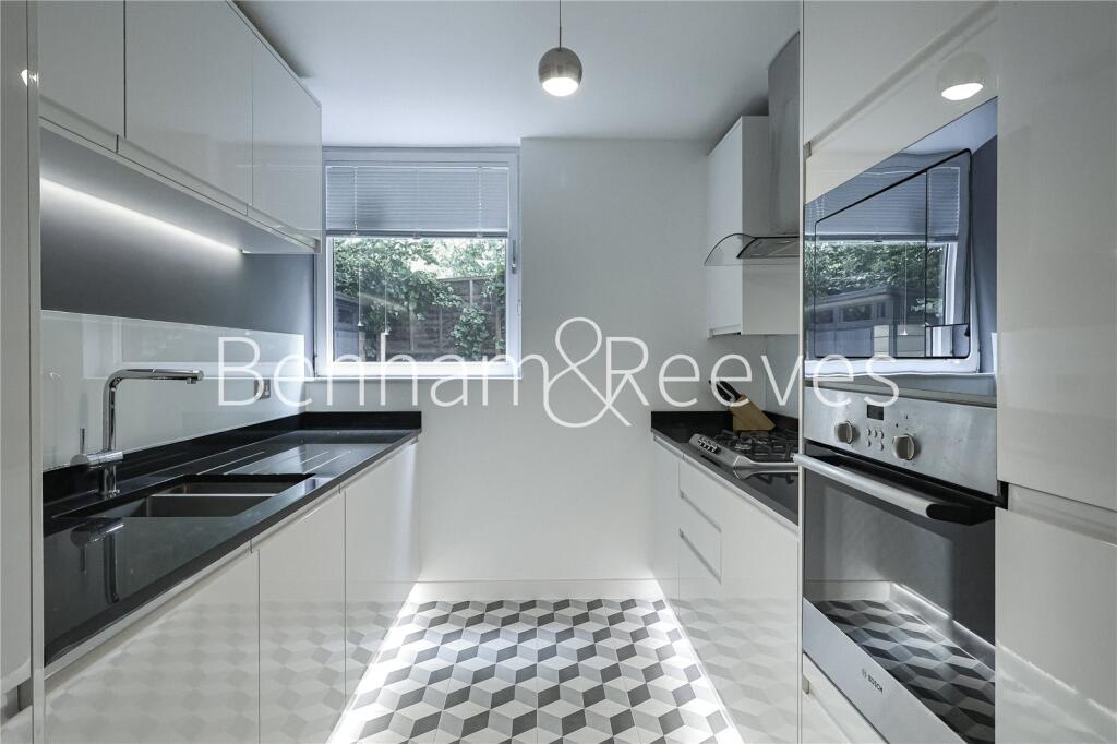 Main image of property: Bridgeport Place, London, Kennet Street, E1W