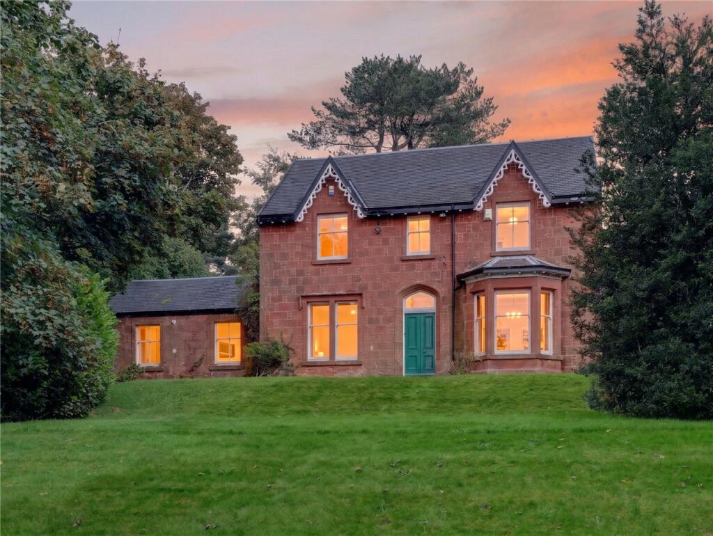 Main image of property: 31 The Lane, Skelmorlie, North Ayrshire, PA17
