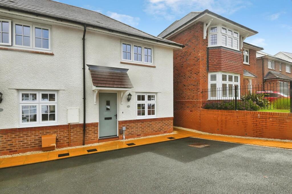 Main image of property: Silverdale Grove, Amington, Tamworth