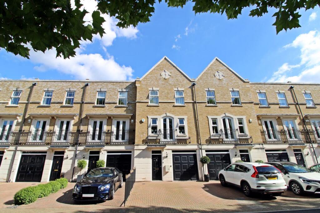 Main image of property: St Martins Lane, Langley Park, Beckenham, BR3