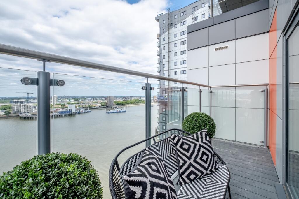 Main image of property: Mast Quay London SE18