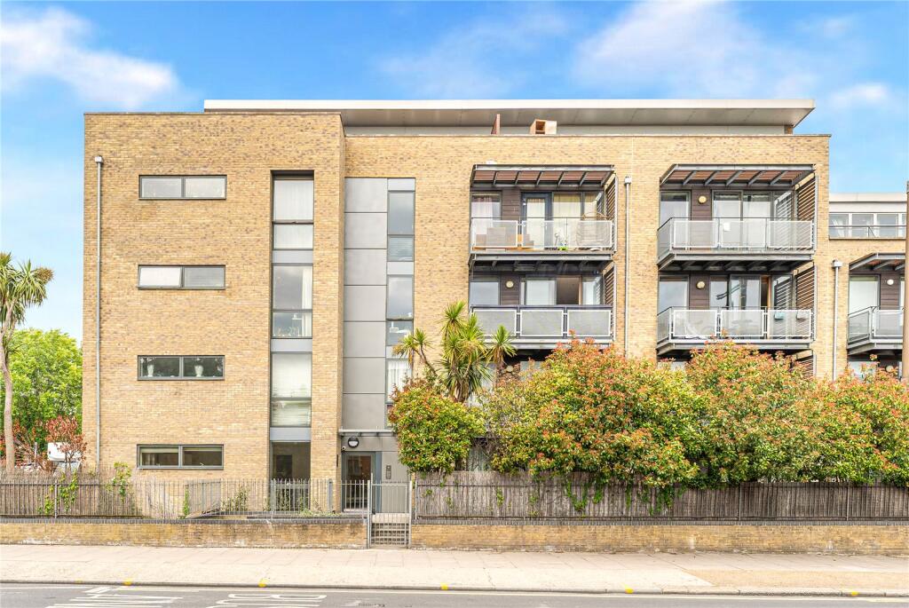 Main image of property: High Road, Bowes Park, N22
