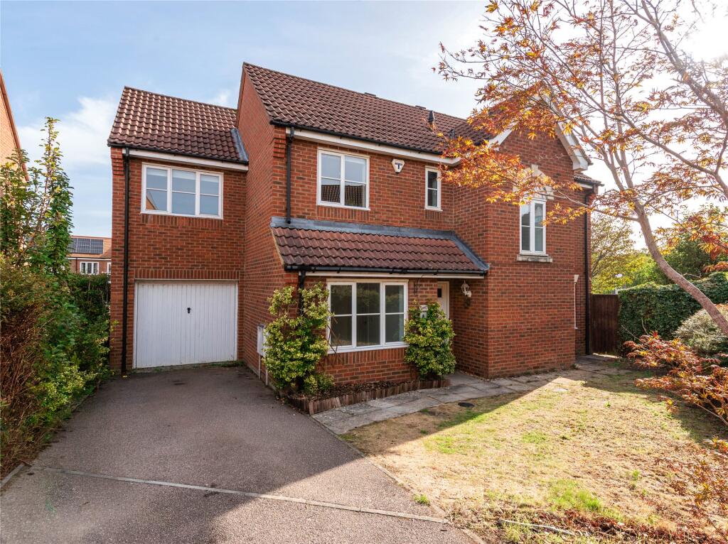 Main image of property: Earlshall Place, Westcroft, Milton Keynes, Buckinghamshire, MK4