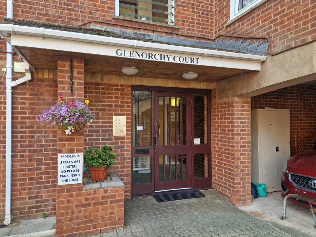 Main image of property: Exeter Road, Exmouth, EX8 1PJ