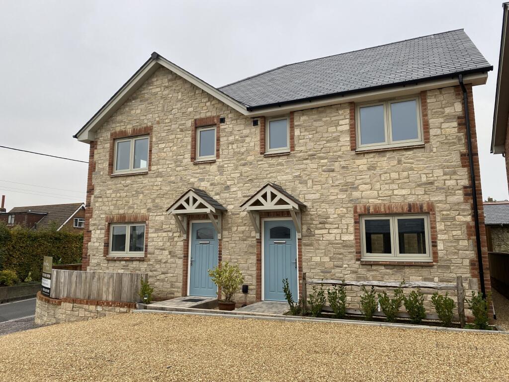 Main image of property: hampton Mews, Main Road, Havenstreet, Isle of Wight